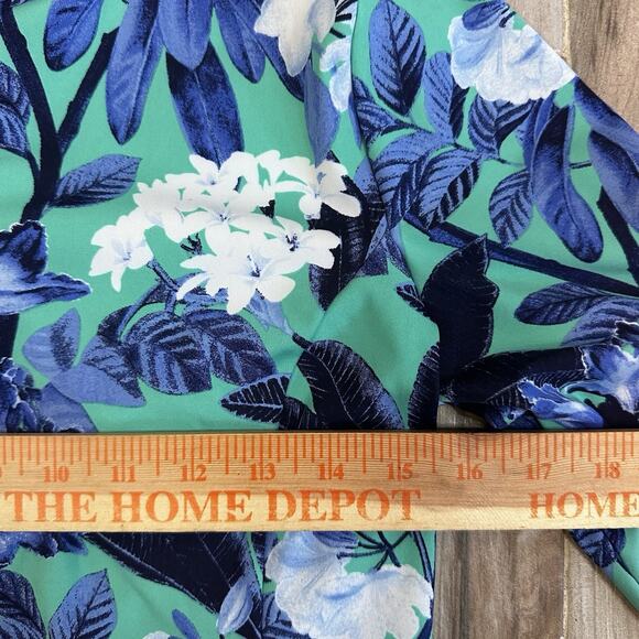 Tommy Bahama Island Upf 50 Printed Floral 1/4 Zip Popover Top Size M Athlesure - Picture 8 of 9